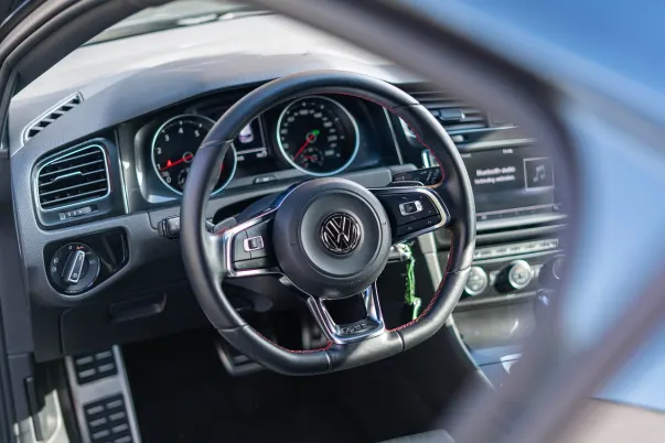 Казино Лоял Слотс Android/iOS приложение